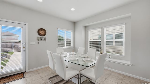 1053 ESPLANADE PKWY, San Marcos, TX 78666