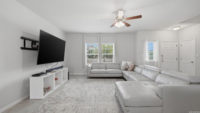 1053 ESPLANADE PKWY, San Marcos, TX 78666