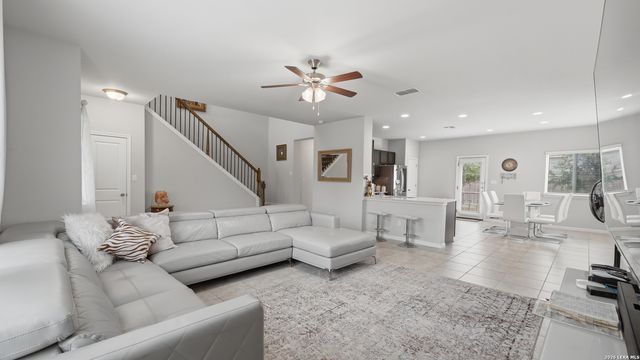 1053 ESPLANADE PKWY, San Marcos, TX 78666