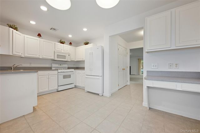 12 Merrimack Road, Hauppauge, NY 11787