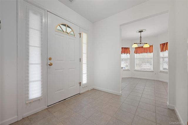 12 Merrimack Road, Hauppauge, NY 11787