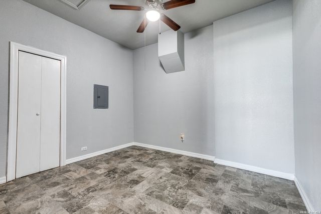 130 E hermitage, San Antonio, TX 78223