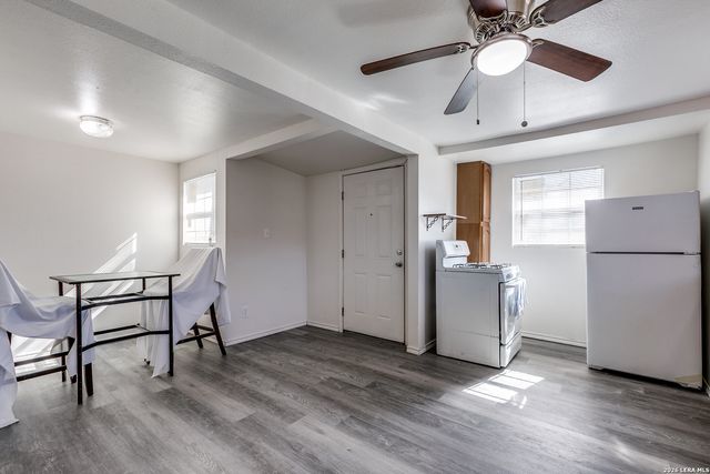 130 E hermitage, San Antonio, TX 78223