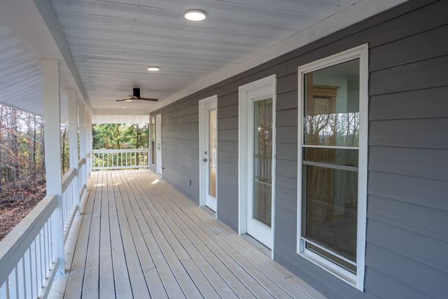 619 Bridge View Cv, Bath Springs, TN 38311