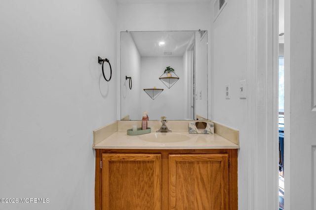 39 Independence Court, Jackson, NJ 08527