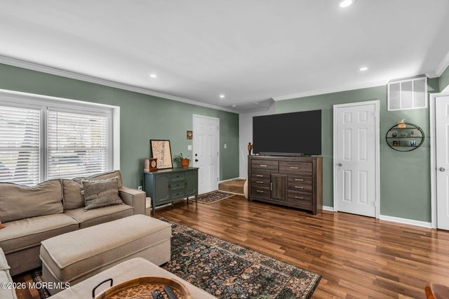 39 Independence Court, Jackson, NJ 08527