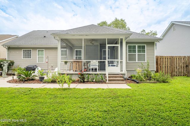 8262 Porters Crossing Way, Wilmington, NC 28411