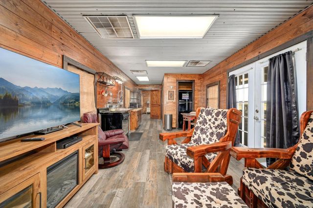 62 County Road 448, Waelder, TX 78959