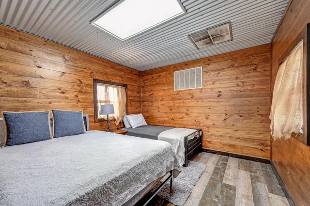 62 County Road 448, Waelder, TX 78959