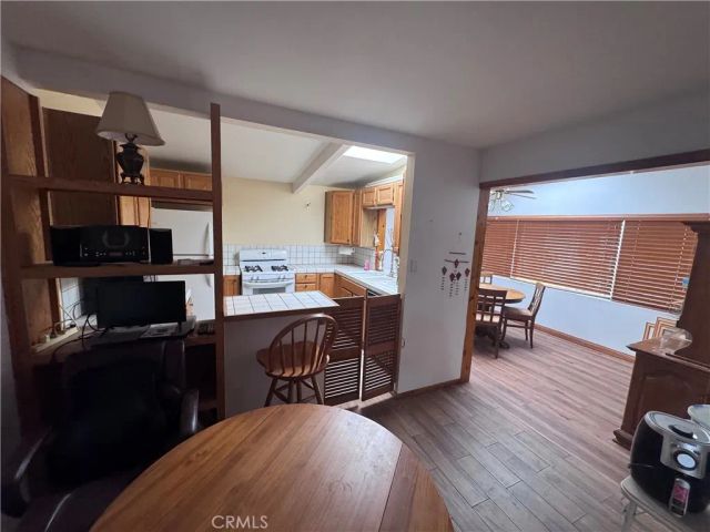 19509 Stagg Street, Reseda, CA 91335