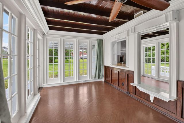 105 NW 8th Place, Boynton Beach, FL 33426