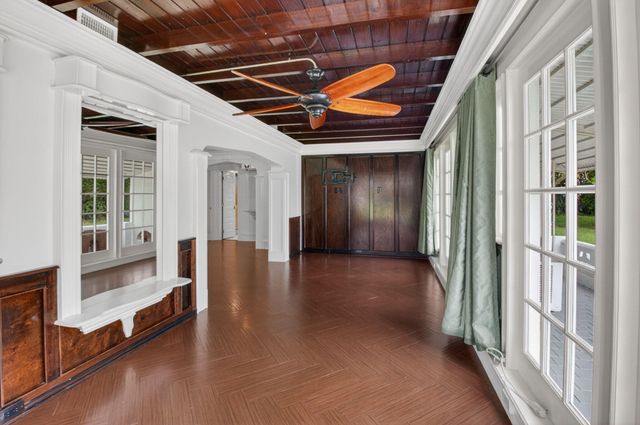 105 NW 8th Place, Boynton Beach, FL 33426