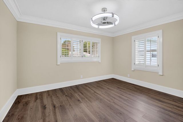 105 NW 8th Place, Boynton Beach, FL 33426