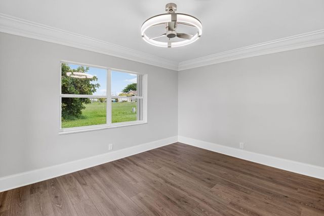 105 NW 8th Place, Boynton Beach, FL 33426