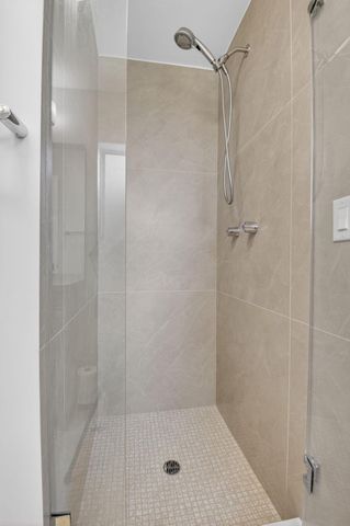 105 NW 8th Place, Boynton Beach, FL 33426