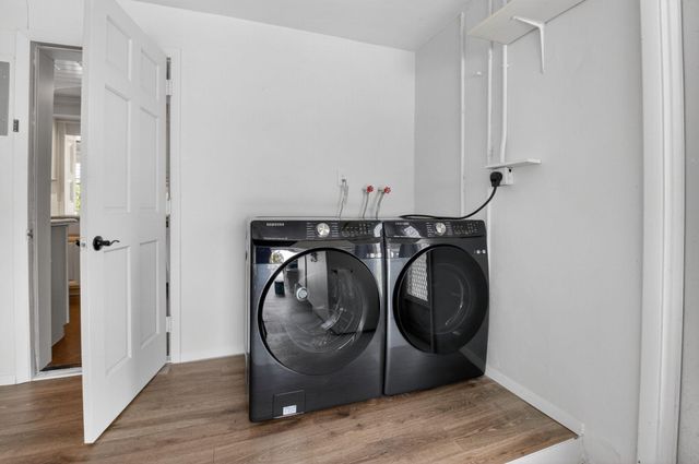 105 NW 8th Place, Boynton Beach, FL 33426