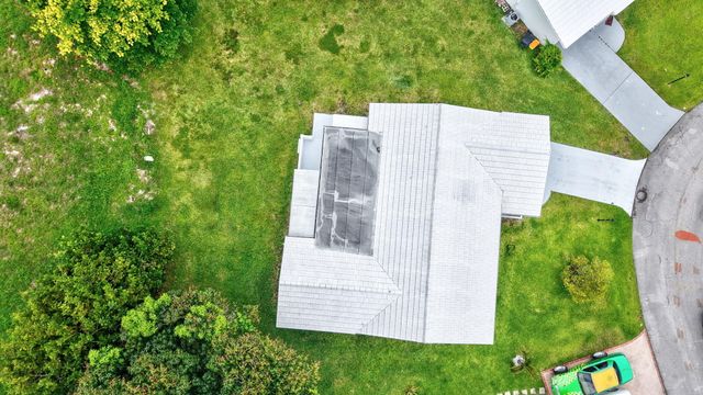 105 NW 8th Place, Boynton Beach, FL 33426