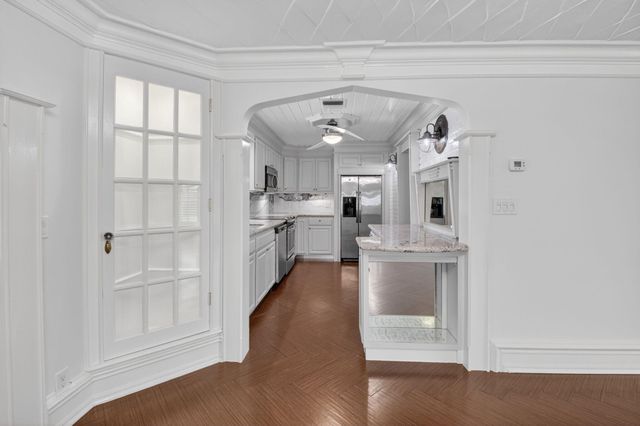 105 NW 8th Place, Boynton Beach, FL 33426