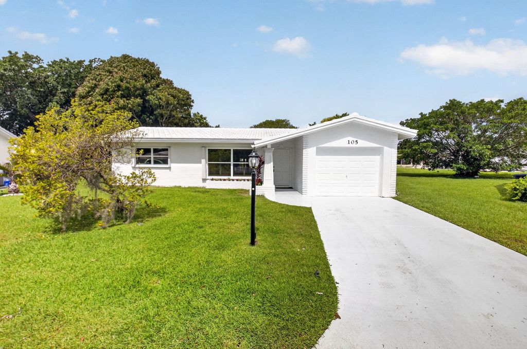 105 NW 8th Place, Boynton Beach, FL 33426