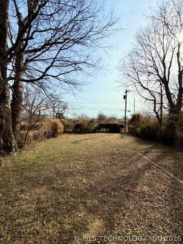 1231 N Boston Place, Tulsa, OK 74106