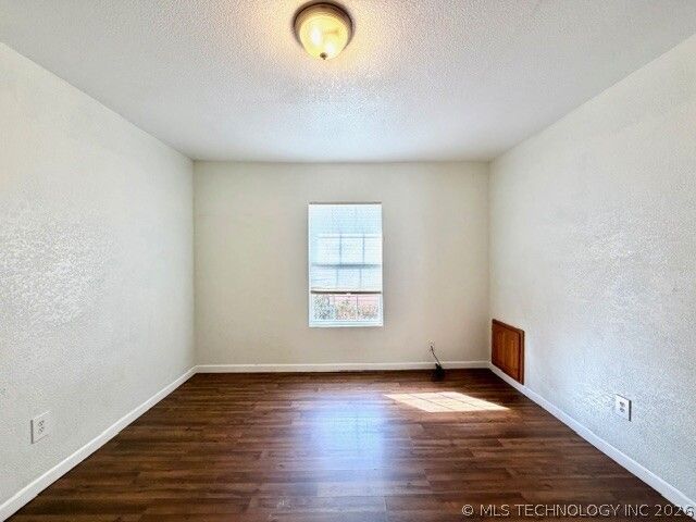 1231 N Boston Place, Tulsa, OK 74106