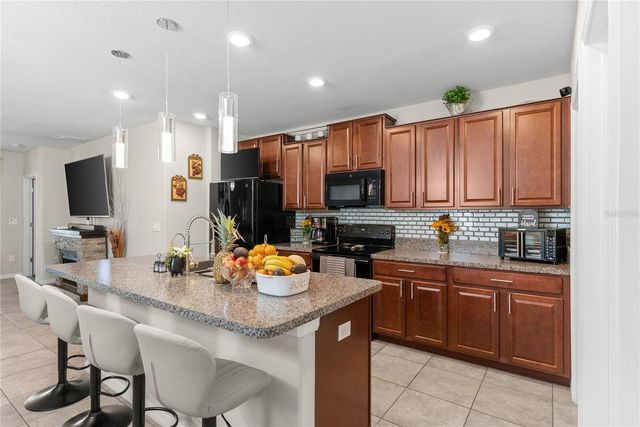 10216 CARLOWAY HILLS DRIVE, Wimauma, FL 33598