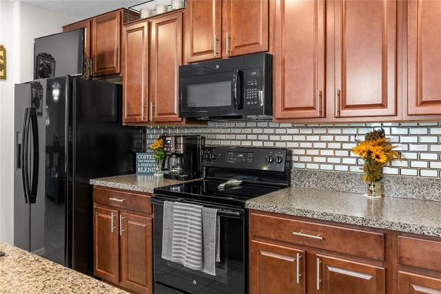 10216 CARLOWAY HILLS DRIVE, Wimauma, FL 33598