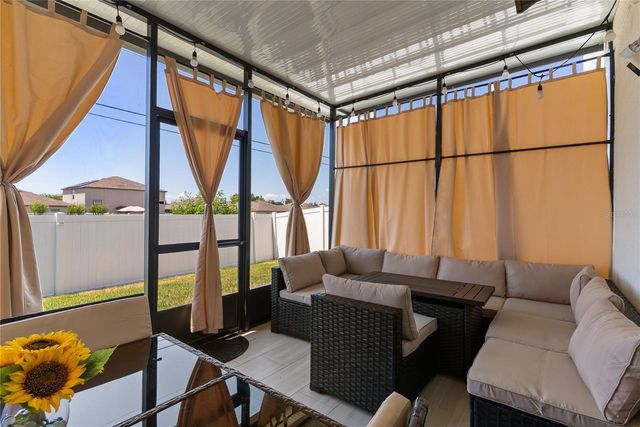 10216 CARLOWAY HILLS DRIVE, Wimauma, FL 33598