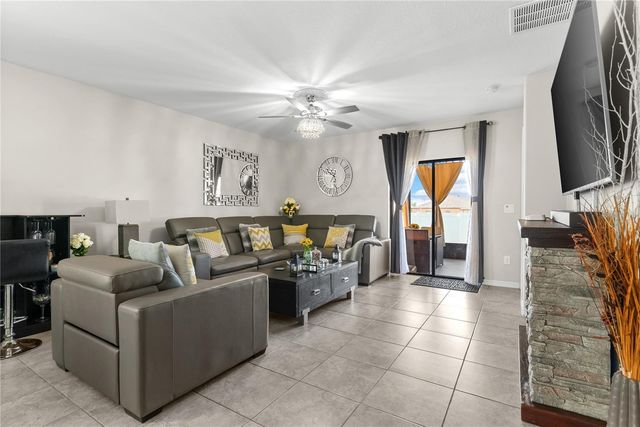 10216 CARLOWAY HILLS DRIVE, Wimauma, FL 33598