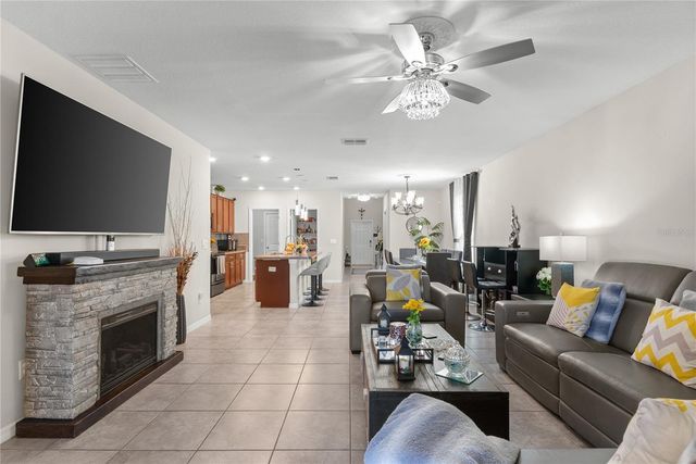 10216 CARLOWAY HILLS DRIVE, Wimauma, FL 33598