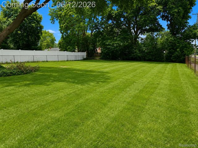 25887 Curie Avenue, Warren, MI 48091