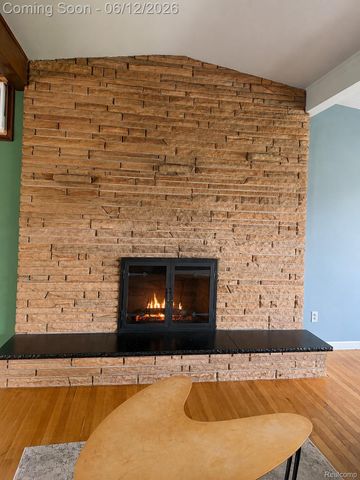 25887 Curie Avenue, Warren, MI 48091