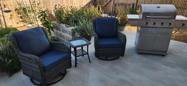 132 Cibolo Creek DR, Kyle, TX 78640