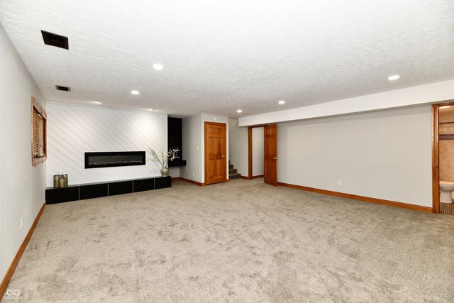50 Idleway, Greenwood, IN 46142
