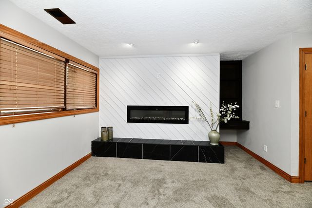 50 Idleway, Greenwood, IN 46142
