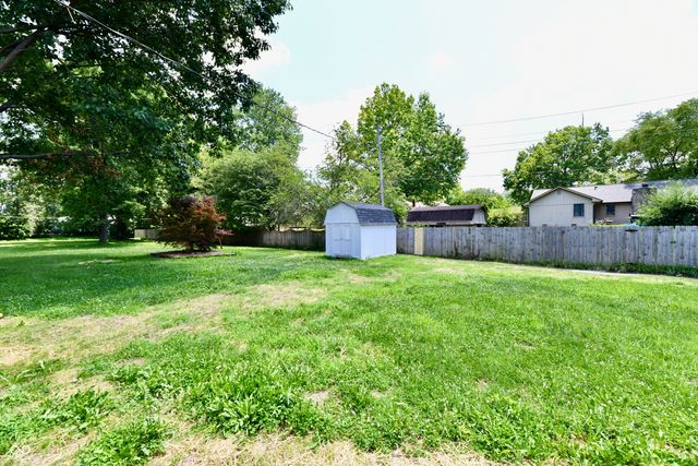 50 Idleway, Greenwood, IN 46142