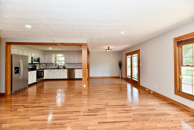 50 Idleway, Greenwood, IN 46142