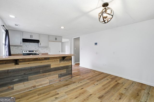 97 South Pine Street, Trion, GA 30753