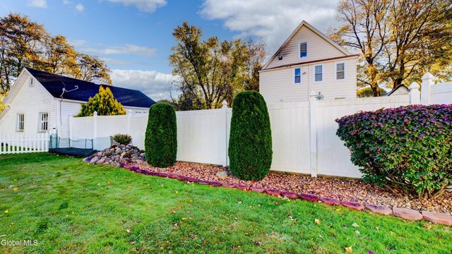 19 Rockton Street, Amsterdam, NY 12010