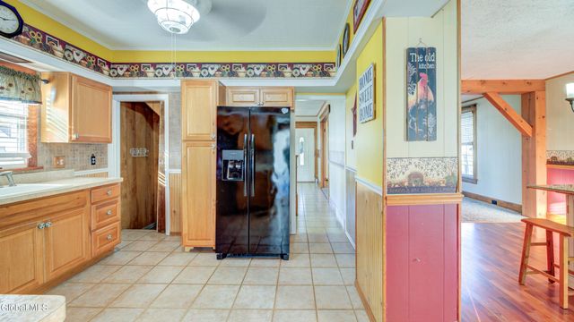 19 Rockton Street, Amsterdam, NY 12010