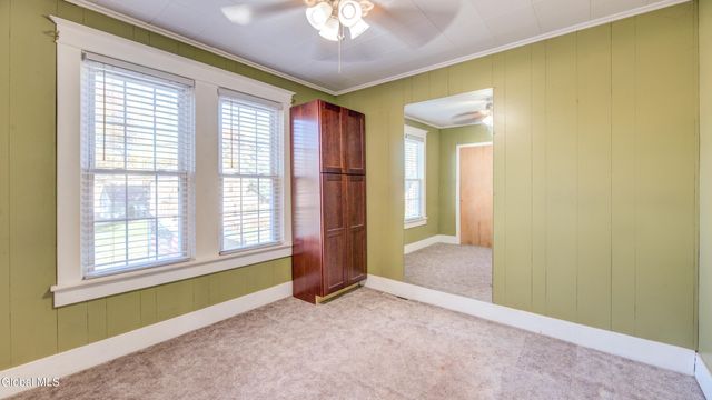 19 Rockton Street, Amsterdam, NY 12010