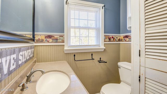 19 Rockton Street, Amsterdam, NY 12010