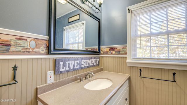 19 Rockton Street, Amsterdam, NY 12010