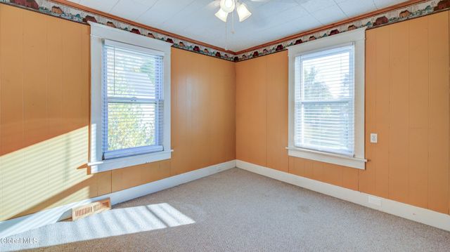 19 Rockton Street, Amsterdam, NY 12010