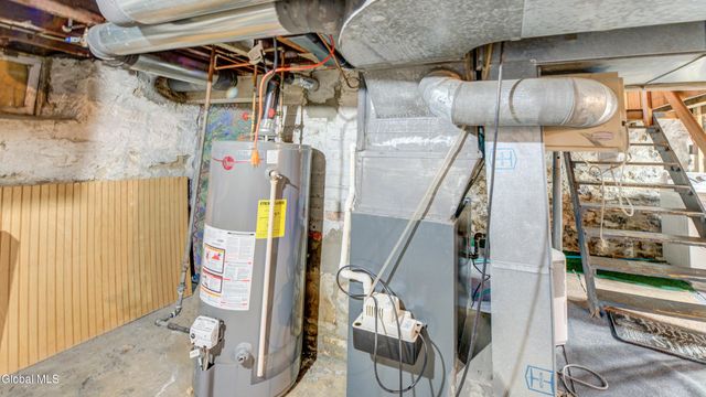 19 Rockton Street, Amsterdam, NY 12010