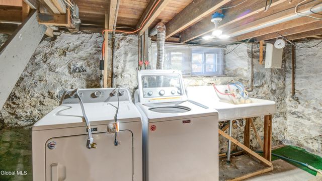 19 Rockton Street, Amsterdam, NY 12010