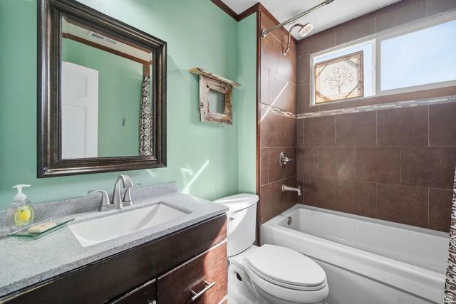 360 E SANDY PARK CIR, Midvale, UT 84047