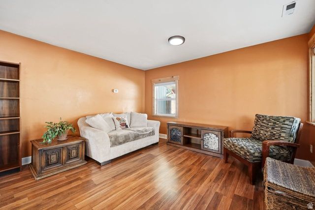 360 E SANDY PARK CIR, Midvale, UT 84047