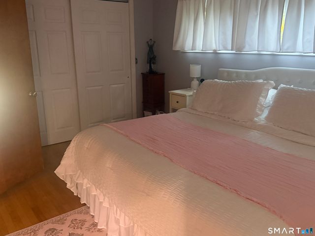 5 Hill Street, Branford, CT 06405