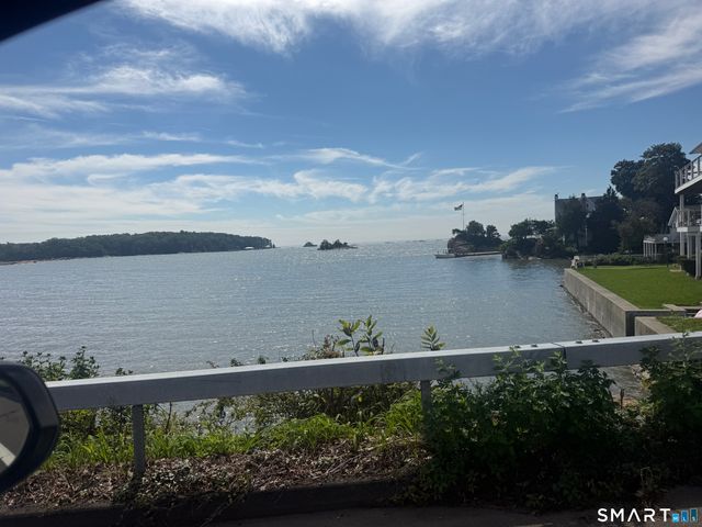 5 Hill Street, Branford, CT 06405